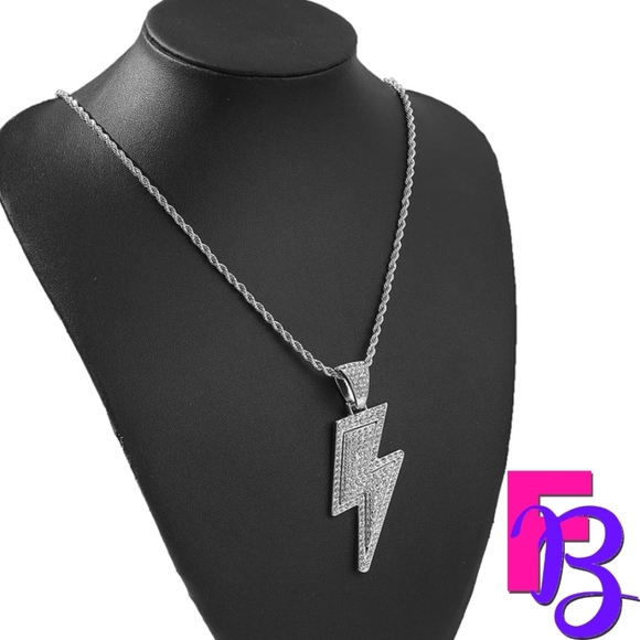 *NEW!* 14K Micropave Lighning Bolt Pendant & Chain - Picture 5 of 10